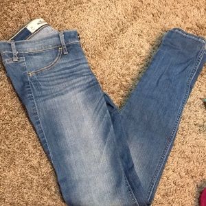 Hollister Light Wash Skinny Jeans